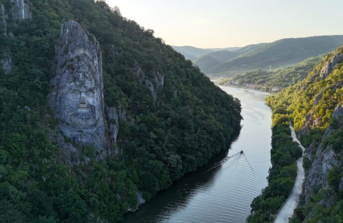 Secretele Banatului Montan, ținutul plin de comori al României, renăscut din sălbăticie cu ajutorul coloniștilor