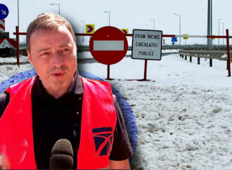 În timp ce drumurile din România sunt sub zăpezi, șeful CNAIR ar fi în concediu, dar nu știe dacă e în țară. De ce servicii speciale ar fi beneficiat pe Aeroportul Otopeni și ce explicații a dat Cristian Pistol în exclusivitate pentru Gândul