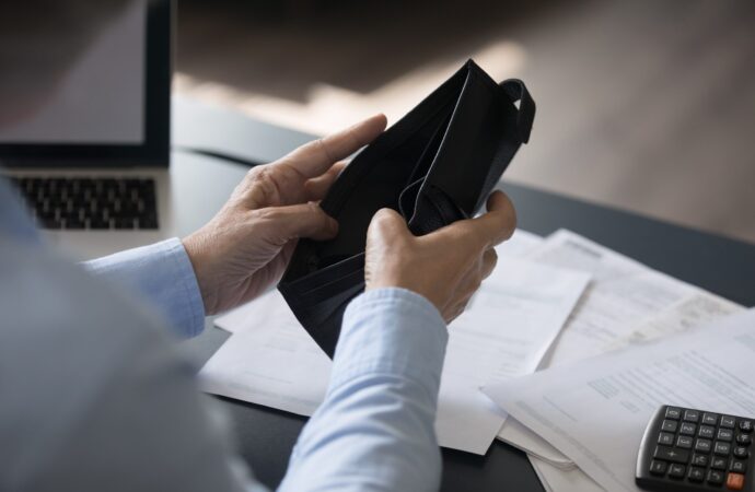 Enigmă. România nu a mai trimis datele despre șomajul tinerilor la Eurostat în ultimele 3 luni. La ultima raportare un sfert din tinerii români erau șomeri, cea mai mare rată din UE Enigmă. România nu a mai trimis datele despre șomajul tinerilor la Eurostat în ultimele 3 luni. La ultima raportare un sfert din tinerii români erau șomeri, cea mai mare rată din UE