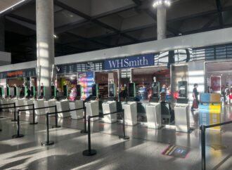Vara cozilor în aeroporturile din Europa. De ce noul sistem EES de scanare biometrică crește timpii de așteptare Vara cozilor în aeroporturile din Europa. De ce noul sistem EES de scanare biometrică crește timpii de așteptare