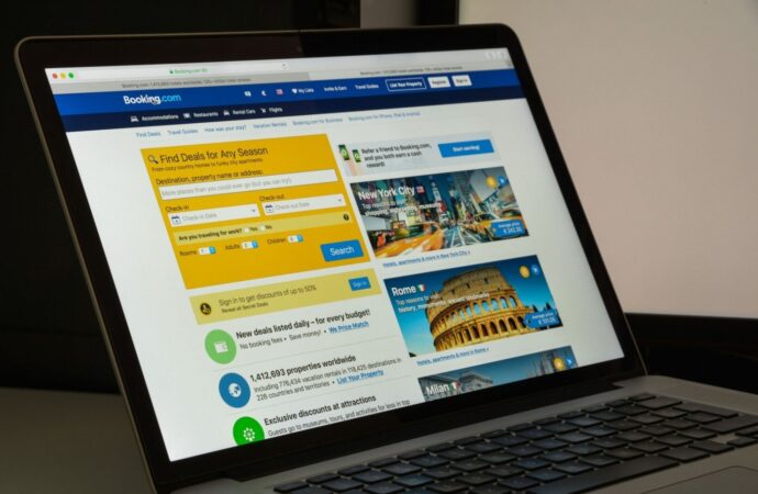 Precedent istoric în justiție: Booking, obligat să plătească despăgubiri unui turist pentru o vacanță distrusă Precedent istoric în justiție: Booking, obligat să plătească despăgubiri unui turist pentru o vacanță distrusă