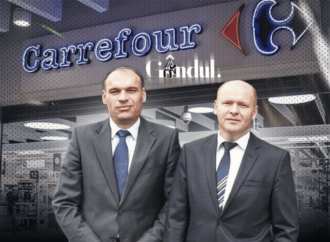 Carrefour, vândut la promoție. Analiștii spun că prețul de achiziție al fraților Pavăl este un „super deal”