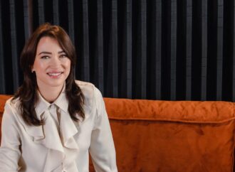 Cine este Raluca Danifeld Avram? Un parcurs construit între marketing, strategie și proiecte internaționale
